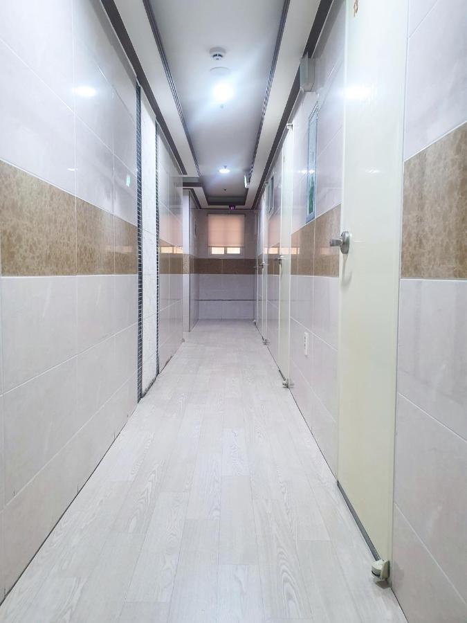 Хостел Hub House Livingtel Сеул Экстерьер фото