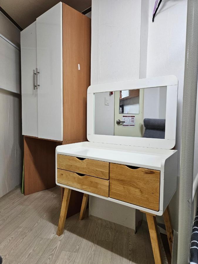 Хостел Hub House Livingtel Сеул Экстерьер фото